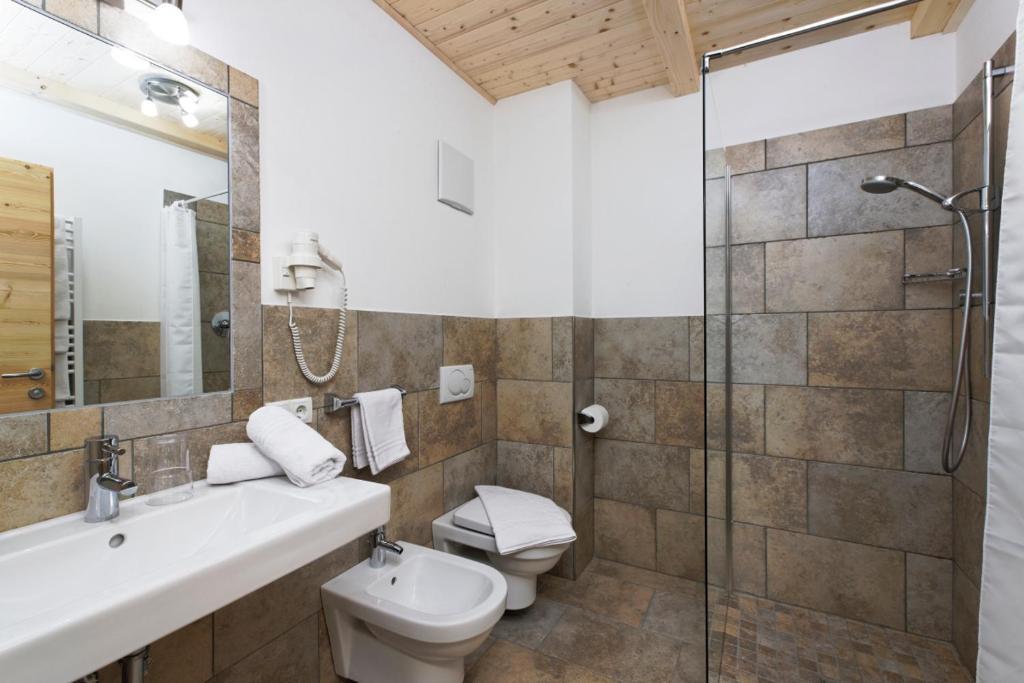 Refugium Laflu Apartments Корвара-ін-Бадія Номер фото