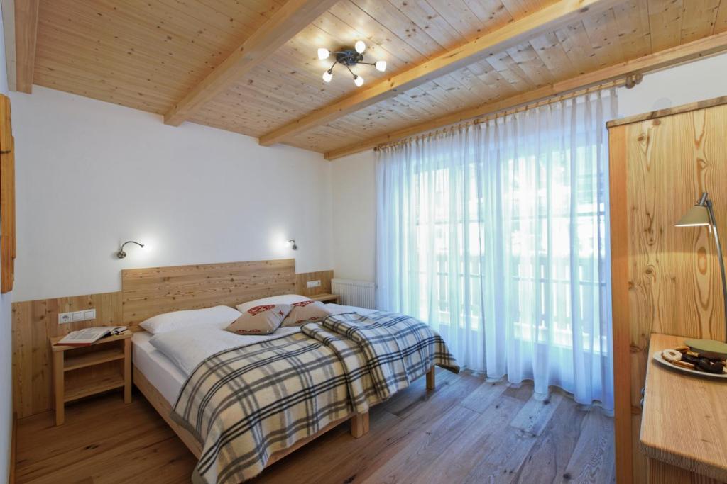Refugium Laflu Apartments Корвара-ін-Бадія Номер фото